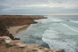 cliffs-near-venus-bay