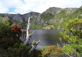 tasmania-crater-lake